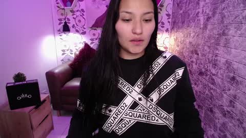 Snapshot of emma_garciaa_ chatting on 01/28/25, 03:36 emma online show from 01/28/25, 03:36