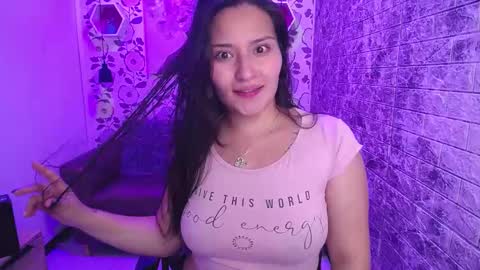 Snapshot of emma_garciaa_ chatting on 02/15/25, 03:20 emma online show from 02/15/25, 03:20