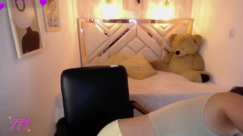 emma online show from 05/02/26, 03:33