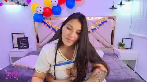 Snapshot of emma_garciaa_ chatting on 06/18/26, 09:14 emma online show from 06/18/26, 09:14