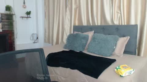 Snapshot of emma_hassani chatting on 05/05/26, 01:41 Tell me Emma online show from 05/05/26, 01:41
