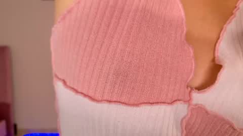 Snapshot of emma_hg1 chatting on 02/03/25, 12:47 the girl of your dreams online show from 02/03/25, 12:47