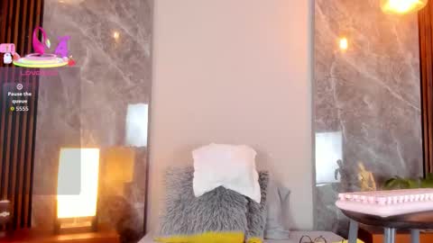 Emma online show from 10/20/25, 03:51