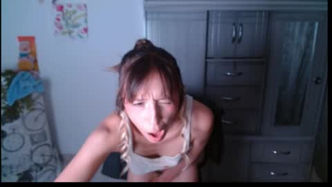Snapshot of emma_jan_ chatting on 05/19/26, 05:36 Emma jan online show from 05/19/26, 05:36