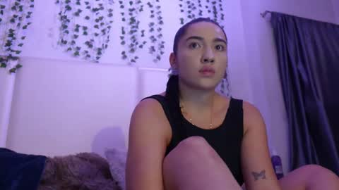 Snapshot of emma_johnson_ chatting on 04/28/26, 02:10 emma_johnson_ online show from 04/28/26, 02:10