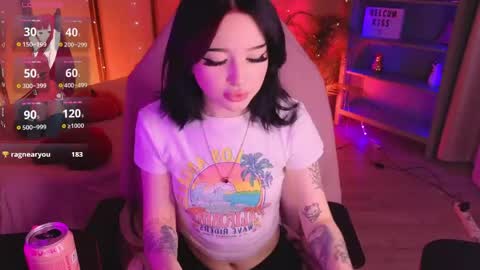Snapshot of emma_kirks chatting on 05/08/26, 12:43 emma_kirks online show from 05/08/26, 12:43