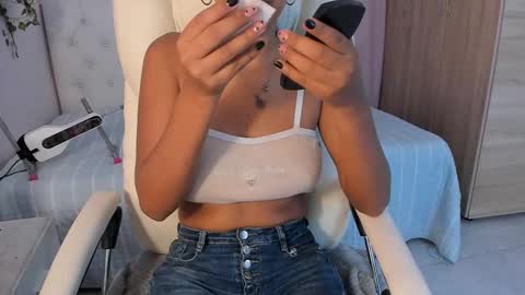 Emma online show from 10/29/25, 07:37