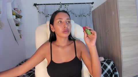 Emma online show from 11/15/25, 07:10