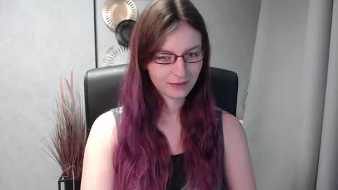 emma online show from 12/30/24, 08:43