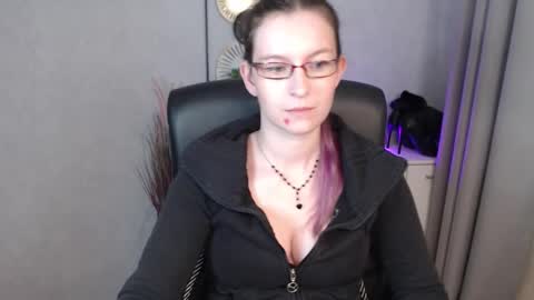 emma online show from 10/01/25, 05:46