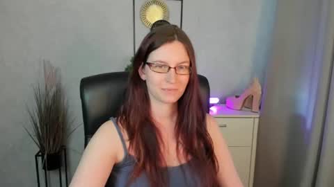 Snapshot of emma_lust94 chatting on 06/29/26, 10:15 emma online show from 06/29/26, 10:15