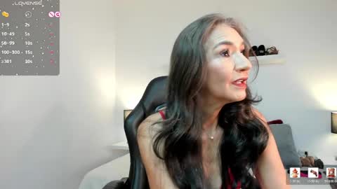 Snapshot of emma_mendoza chatting on 05/14/26, 11:28 Emma online show from 05/14/26, 11:28