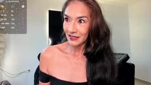 Snapshot of emma_mendoza chatting on 06/11/26, 11:30 Emma online show from 06/11/26, 11:30