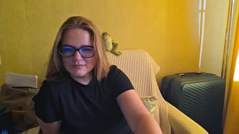 emma_misty_ online show from 09/22/25, 02:19