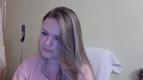 emma_misty_ online show from 09/30/25, 03:17