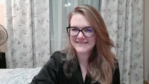 emma_misty_ online show from 12/02/25, 06:03