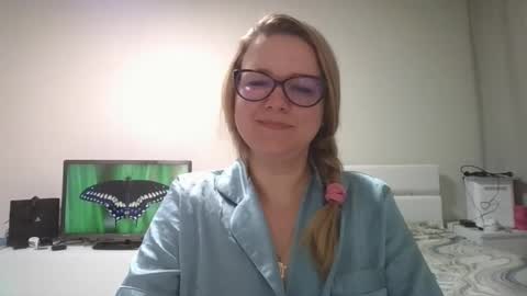 Snapshot of emma_misty_ chatting on 03/11/26, 08:59 emma_misty_ online show from 03/11/26, 08:59