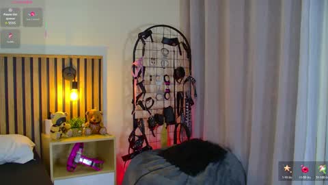 Snapshot of emma_morales_ chatting on 04/23/26, 01:24 Emma morales online show from 04/23/26, 01:24