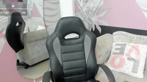 Snapshot of emma_petite4u chatting on 01/22/25, 03:07 Emma online show from 01/22/25, 03:07