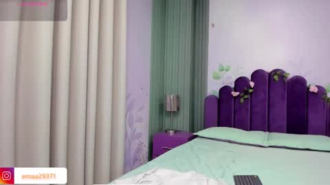 Snapshot of emma_petite4u chatting on 02/03/25, 09:39 Emma online show from 02/03/25, 09:39