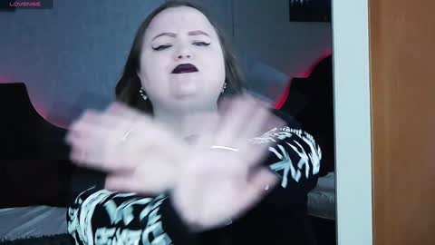 Emma Razumovskaya online show from 12/09/24, 09:49