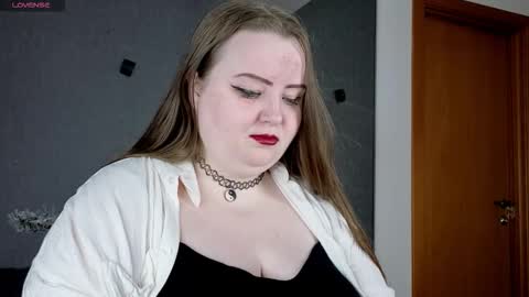 Emma Razumovskaya online show from 09/27/25, 09:53