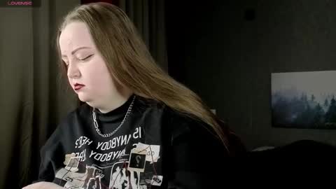 Snapshot of emma_razoom chatting on 11/29/25, 10:46 Emma Razumovskaya online show from 11/29/25, 10:46