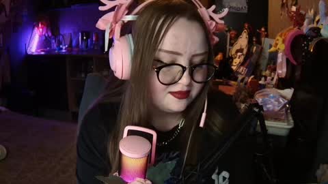 Snapshot of emma_razoom chatting on 03/28/26, 09:58 Emma Razumovskaya online show from 03/28/26, 09:58