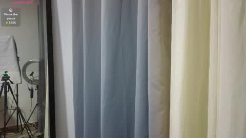 EMMA REVEES  online show from 03/30/26, 06:14