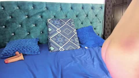 Snapshot of emma_rosse_01 chatting on 09/12/25, 05:18 Emma rosse online show from 09/12/25, 05:18