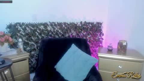 Snapshot of emma_rules99 chatting on 03/12/25, 12:57 Emma online show from 03/12/25, 12:57