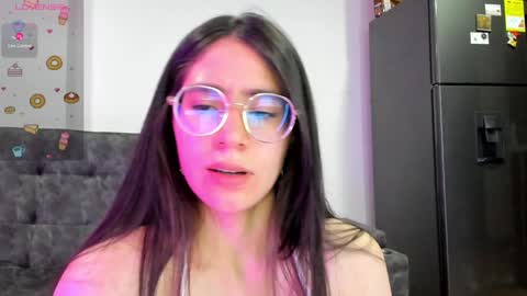 Snapshot of emma_sandovaal chatting on 01/16/25, 01:37 Emma online show from 01/16/25, 01:37