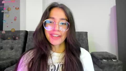 Snapshot of emma_sandovaal chatting on 02/28/25, 02:20 Emma online show from 02/28/25, 02:20