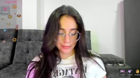 Snapshot of emma_sandovaal chatting on 02/28/25, 05:26 Emma online show from 02/28/25, 05:26