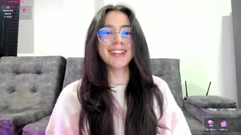 Snapshot of emma_sandovaal chatting on 09/26/25, 02:48 Emma online show from 09/26/25, 02:48