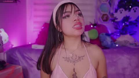 EMMA  online show from 10/07/25, 08:06