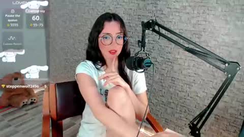 Snapshot of emma_unu chatting on 06/26/26, 03:00 Emma online show from 06/26/26, 03:00