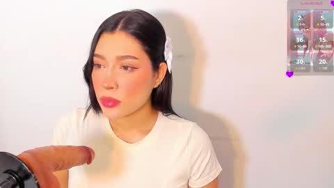 Snapshot of emma_walton_ chatting on 02/26/26, 11:42 online show from 02/26/26, 11:42