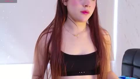 Snapshot of emma_wattsoon chatting on 07/07/26, 02:54 emma_wattsoon online show from 07/07/26, 02:54