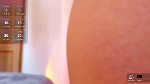 Snapshot of emma_web_ chatting on 09/29/25, 04:01 Emma web online show from 09/29/25, 04:01