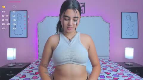 emma_whitee_ online show from 09/26/25, 02:21
