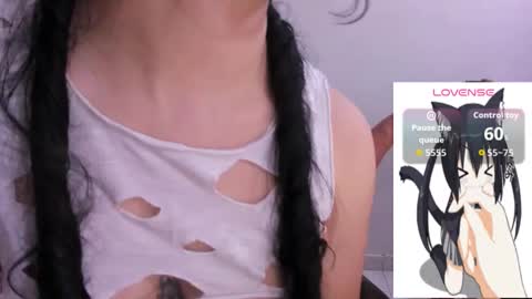 Snapshot of emma_winslows chatting on 10/11/25, 05:17  Emma  online show from 10/11/25, 05:17