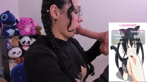 Snapshot of emma_winslows chatting on 10/12/25, 09:30  Emma  online show from 10/12/25, 09:30