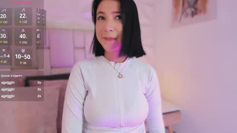 emma_woods__ online show from 10/02/25, 07:43