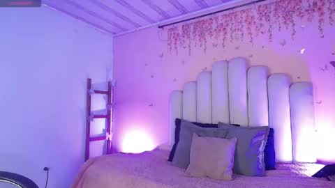 Snapshot of emmaa_gh1 chatting on 09/15/25, 03:06 Hi baby I miss you so much I hope to come back soon online show from 09/15/25, 03:06