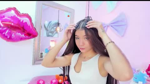 Snapshot of emmaa_sandoval chatting on 03/06/26, 07:43 Emma online show from 03/06/26, 07:43