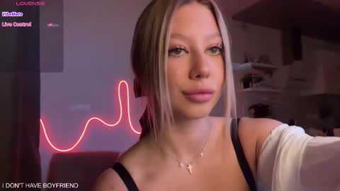 emmaandjake online show from 11/09/25, 01:42