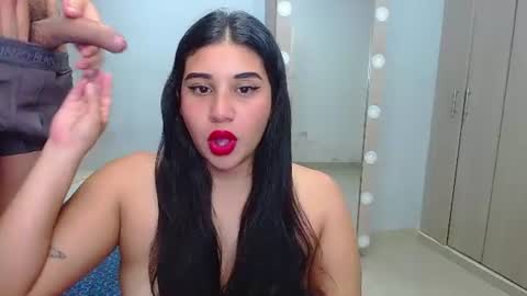 Snapshot of emmaandpablo_mask11 chatting on 07/14/26, 07:35 emmaandpablo_mask11 online show from 07/14/26, 07:35