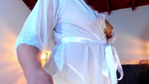 Emma Brant online show from 12/23/25, 03:37