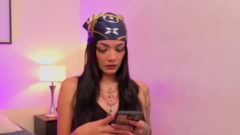 Snapshot of emmabridgerton chatting on 03/17/26, 09:07 Emma online show from 03/17/26, 09:07